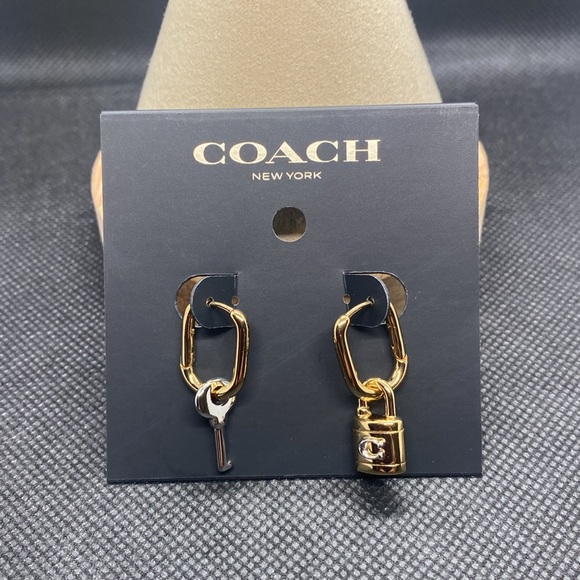 🩶💛COACH🩶💛 Signature Padlock And Key Gold & Silver Mismatch Earrings/NWT - Picture 2 of 5